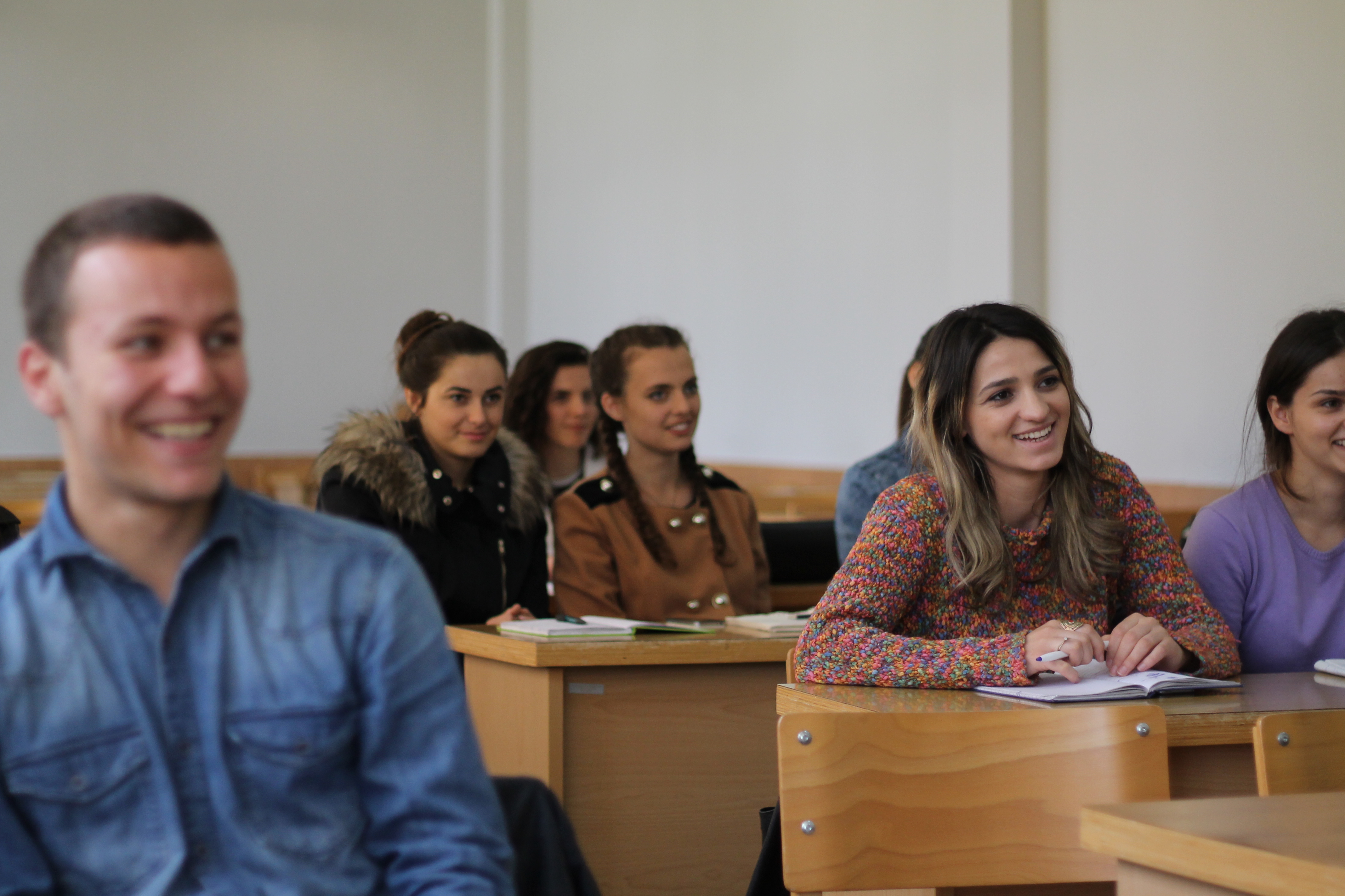 Hapet konkurs për pranimin e studentëve në vitin e parë të studimeve themelore Baçelor për vitin akademik 2024/25 në Fakultetin e Inxhinierisë së Ndërtimit, Fakultetin e Arteve dhe Fakultetin e Bujqësisë dhe Veterinarisë